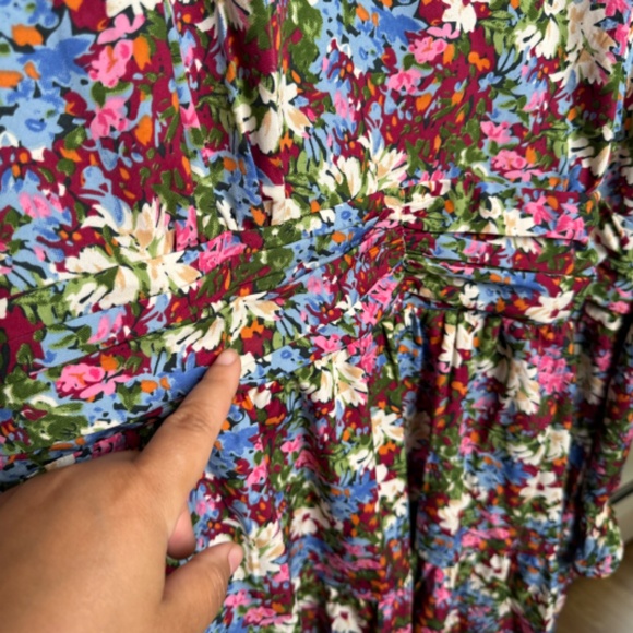 Boohoo PLUS WOVEN PUFF SLEEVE FLORAL SKATER DRESS - Picture 8 of 16